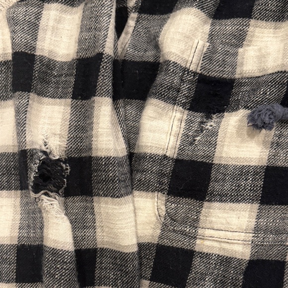 American Eagle Distressed Black & White Plaid Hooded Shirt Jacket - Picture 3 of 5